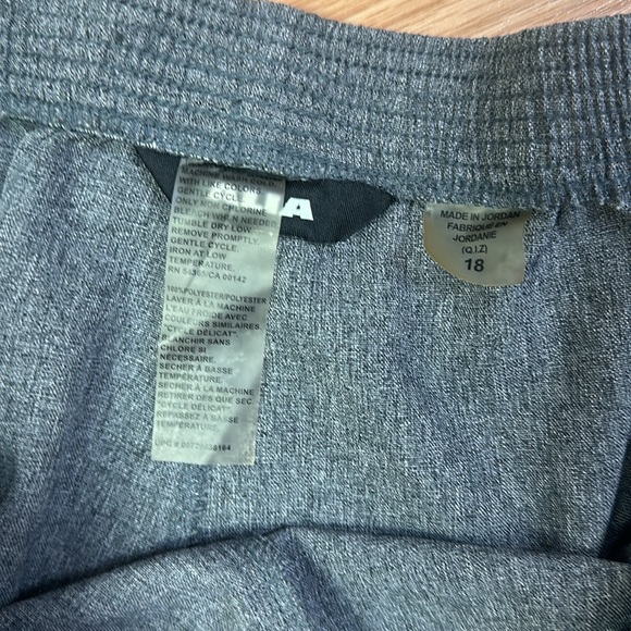 Alia Grey Pants 🩶 - Picture 3 of 5